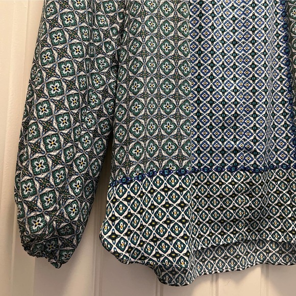 Max Studio Women’s Floral Peasant Keyhole Tunic Top Blouse Size L Green Blue - Picture 4 of 6